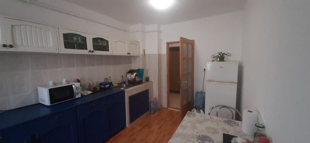 Inchiriez apartament 2 camere decomandat