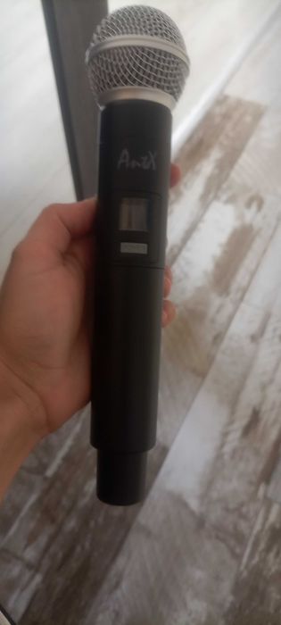 2 безжични микрофона