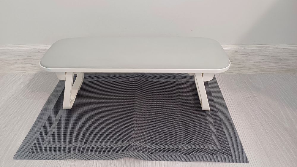 Маникюрный столик