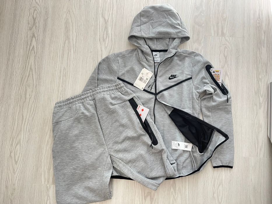 Trening Nike Tech Full Gri