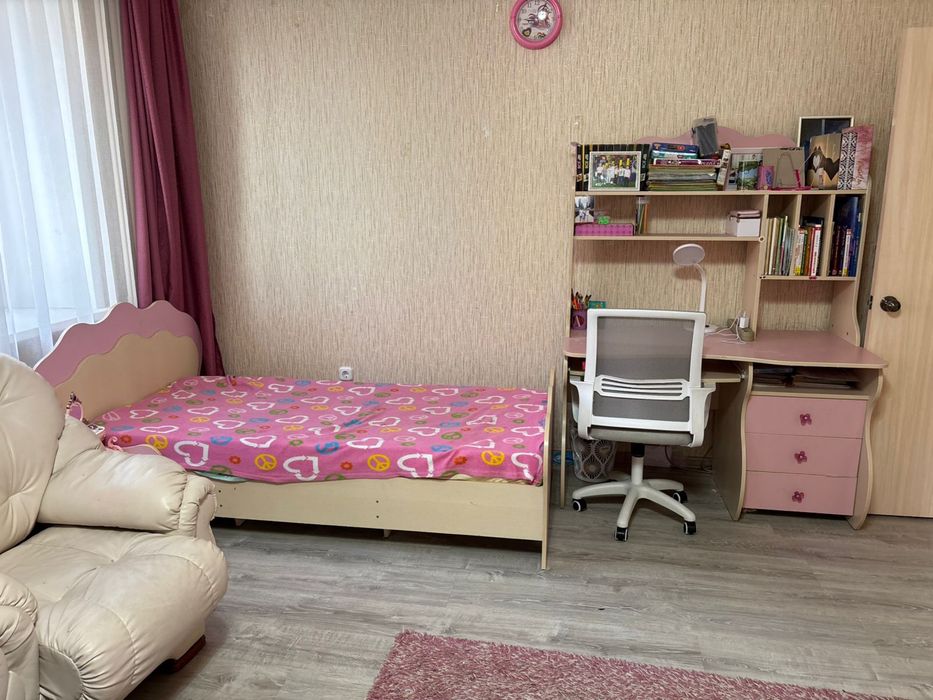 Спальный гарнитур для девочки