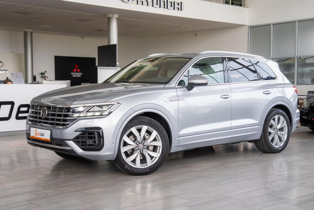Volkswagen Touareg Volkswagen Touareg 3.0 V6 TDI 4Motion DPF Automatik R-Line / Cameră