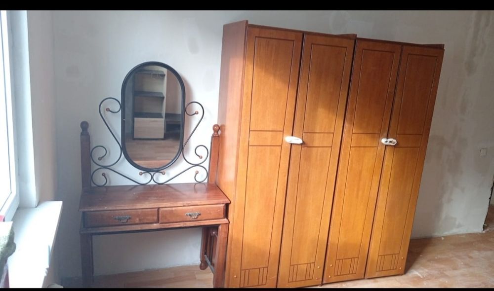Срочно продаётся шифонер,тумба для тв