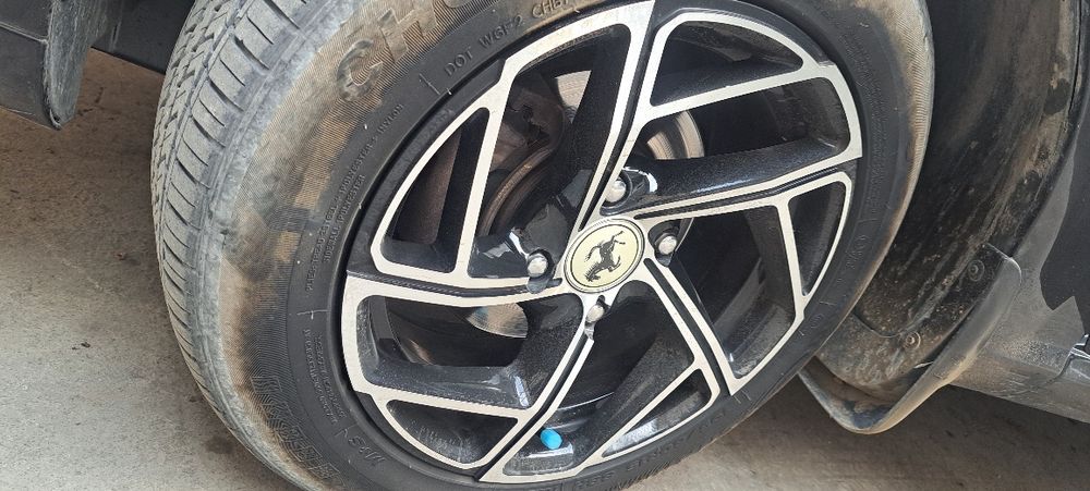 Yangi shina va diskasi bilan birga