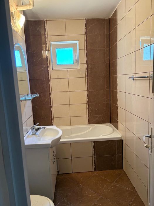 De vânzare partament 2 camere, 50 mp, etaj 2 - Str. Negoiu, Făgăraș
