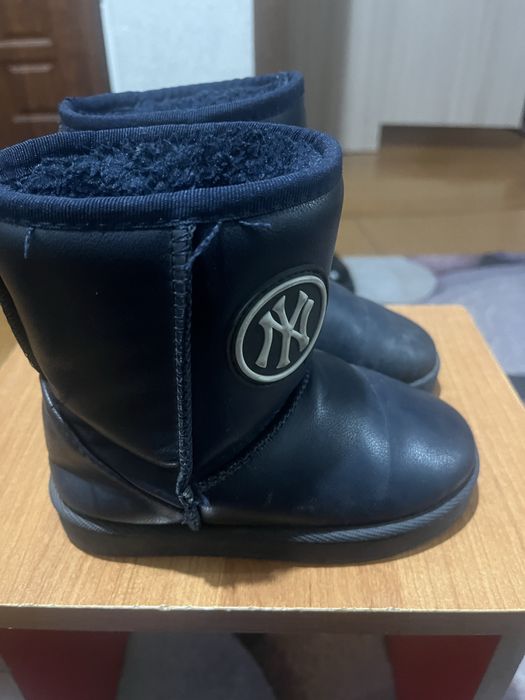 Зимние ботинки подростковые,угги на мальчика