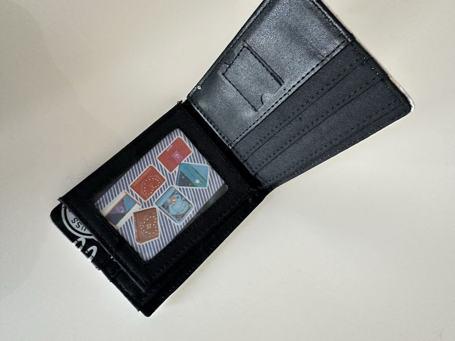 Чисто нов портфейл Levis