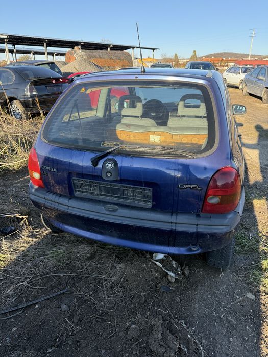 Opel Corsa 1.2 на части   3 бр в наличност