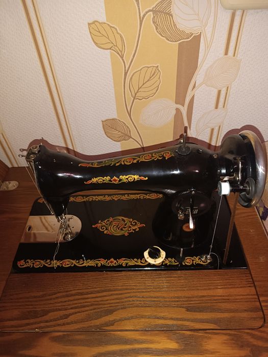 Продаю швейную машину в отличном состоянии