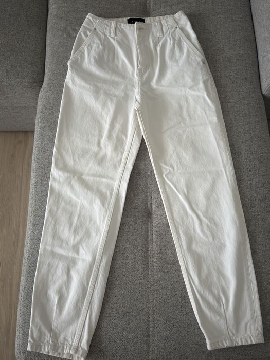 Blugi albi marimea 32