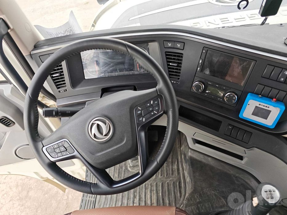 Dongfeng Тягач 6х4