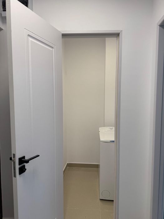 Proprietar inchiriez 2 camere zona Sun Plaza