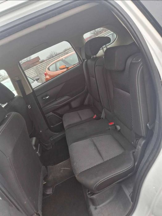 Mitsubishi Outlander 2016 2.2 Diesel 4x4 7 locuri Euro 6 Posibilitate rate Transport gratuit