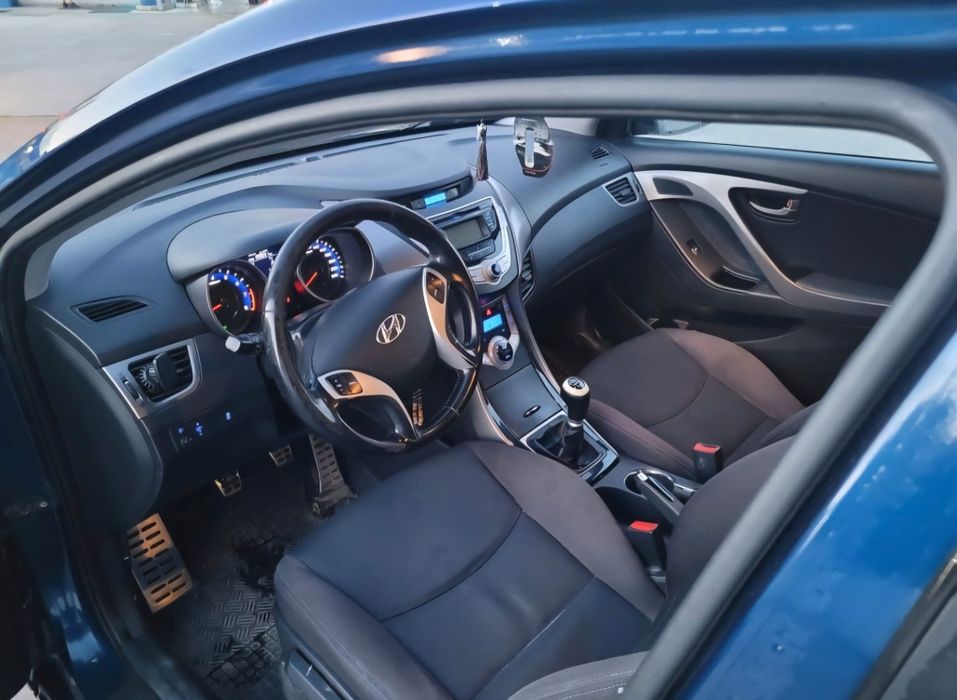 HYUNDAI Elantra 2011 — imagine 4