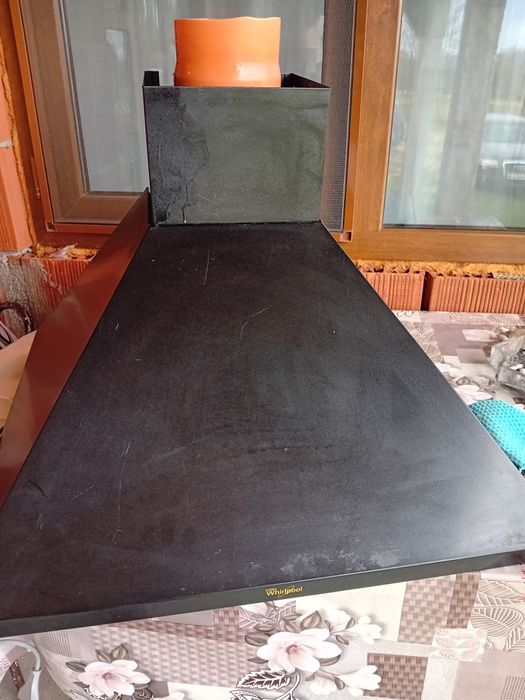 Vând hota whirlpool AKR 551 NA