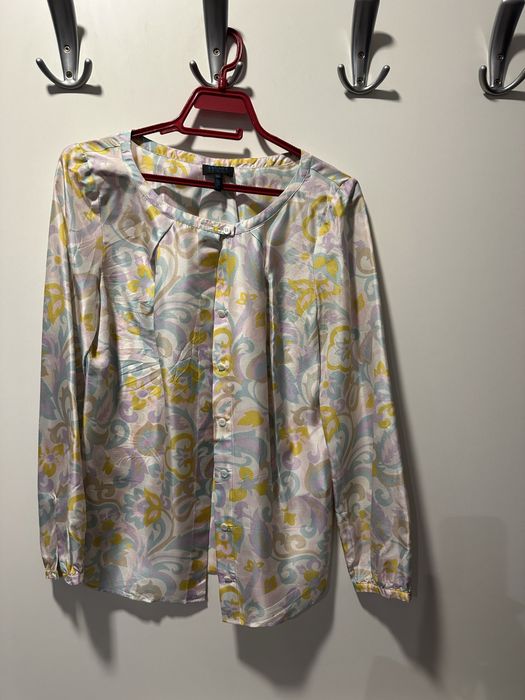 Копринена риза на цветя на Ескада