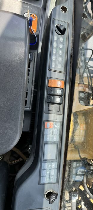 Excavator pe roti Caterpillar 313D an 2013 ore 6171,cupe Noi Originale