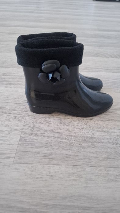 Продам резиновые сапоги