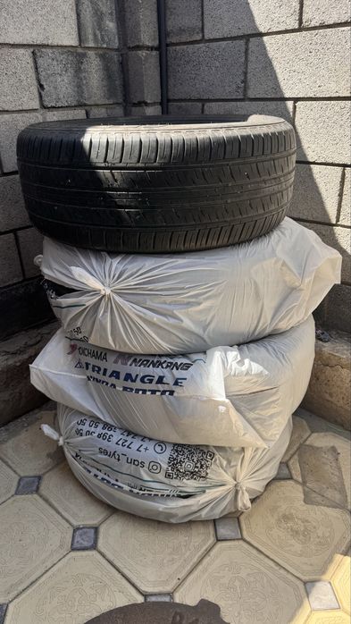 Продам шины DUNLOP