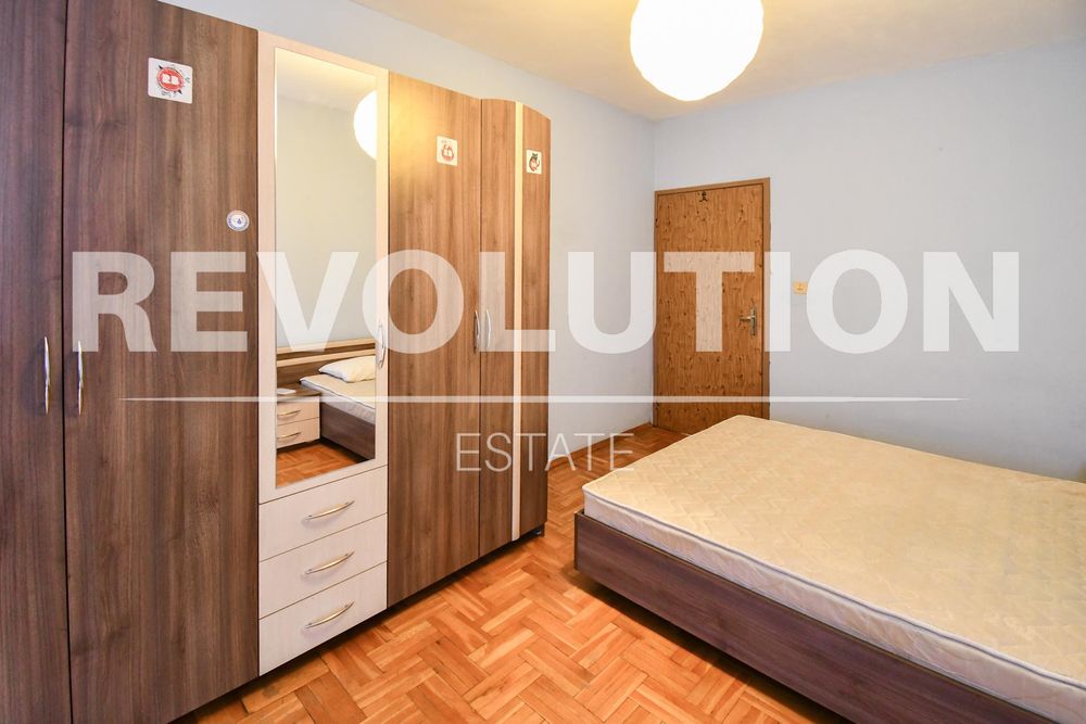 Дава се под наем Тристаен апартамент в София, Медицинска академия - 120 кв.м за 750 € - Снимка #4