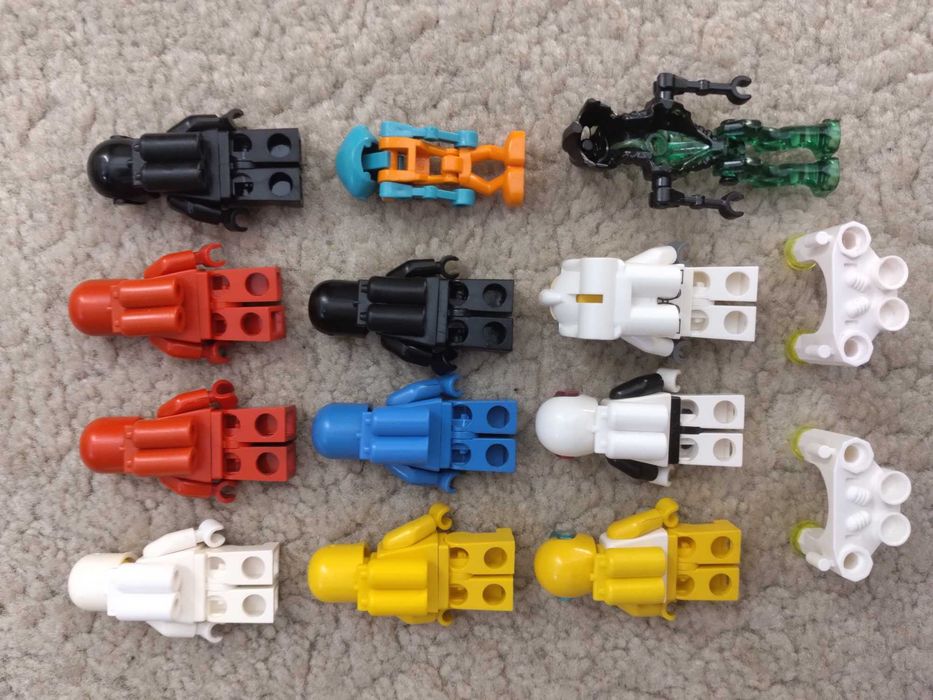 Lego Classic Space, Futuron, Blacktron I, Mars Mission и Modern Space фигурки