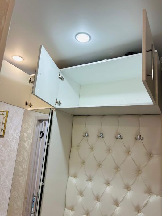 Продается прихожая обмен не интересует