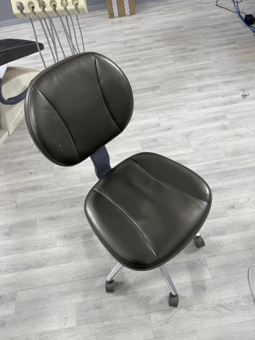 Стоматологическое кресло