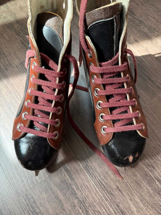 Кънки за хокей пързаляне на лед