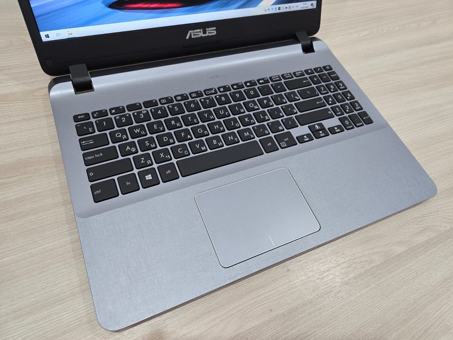 ASUS, Celeron 8Th, SSD 256Gb, Ram 4Gb, Full HD IPS
