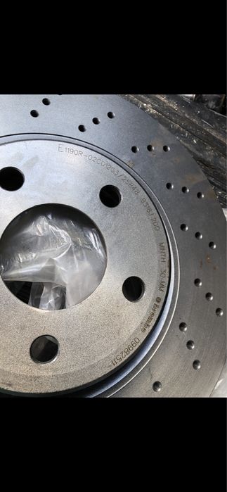 Discuri MERCEDES   BREMBO Fata+Spate NOI