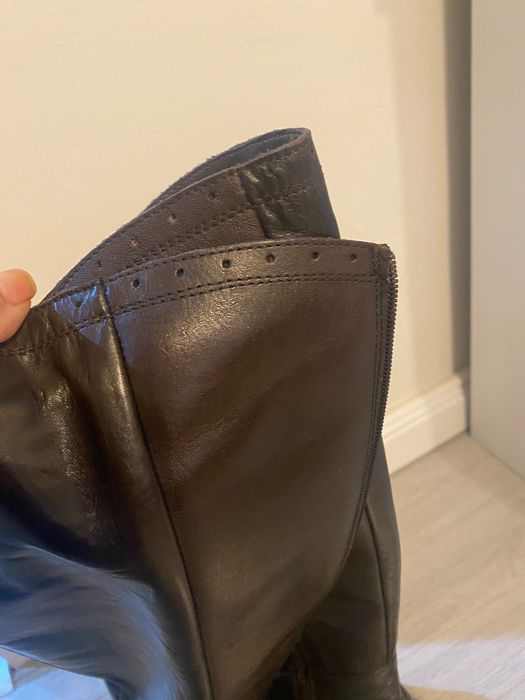 Високи ботуши номер 39