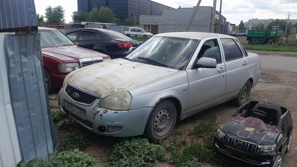 Продам срочно автомобиль
