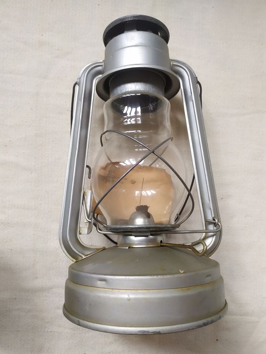 Керасиновая лампа