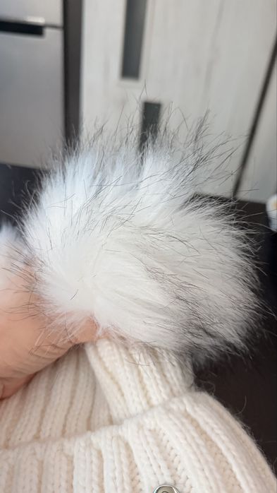 Caciula superba alba