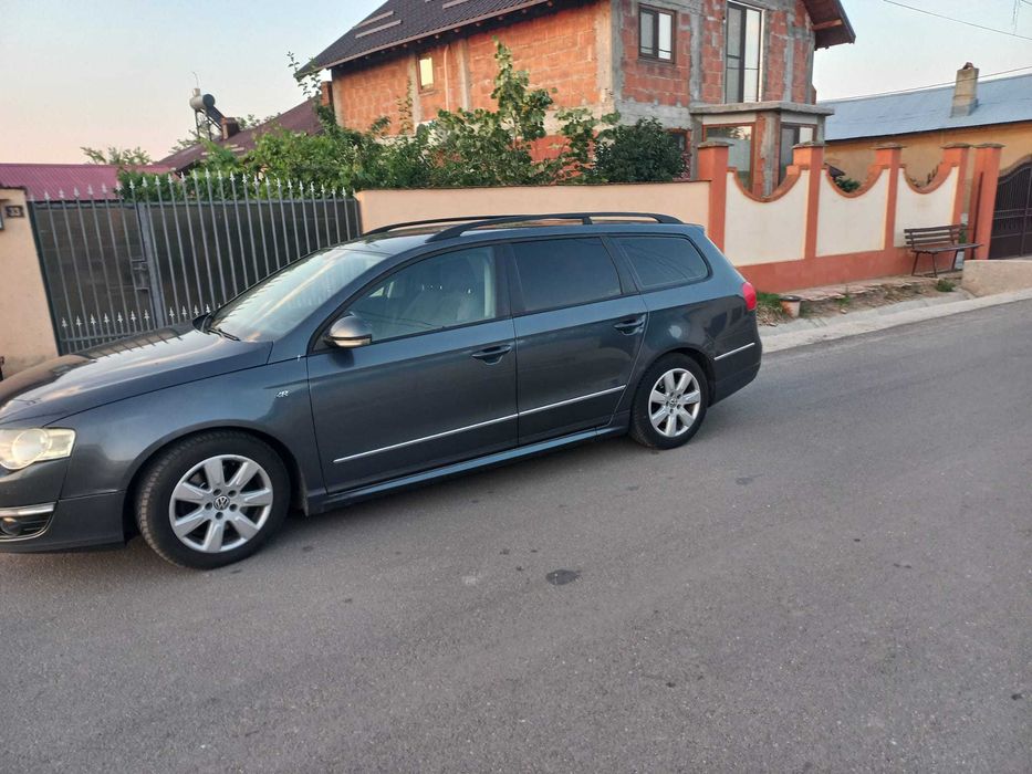Vând Volkswagen Passat-2010