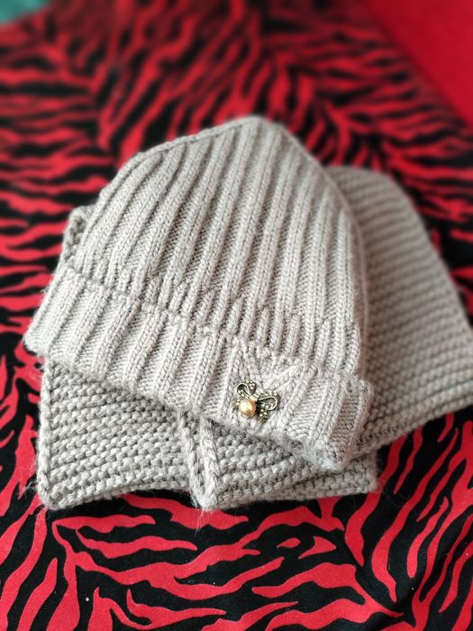 Женская шапка и хомут