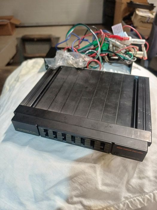 Бас каса, усилвател и предусилвател