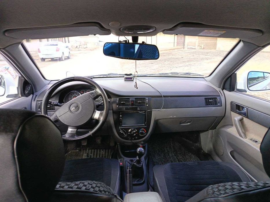 Gentra avtomobili satiladi.