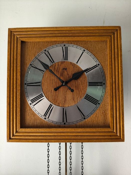 Ceas antic cu pendul
