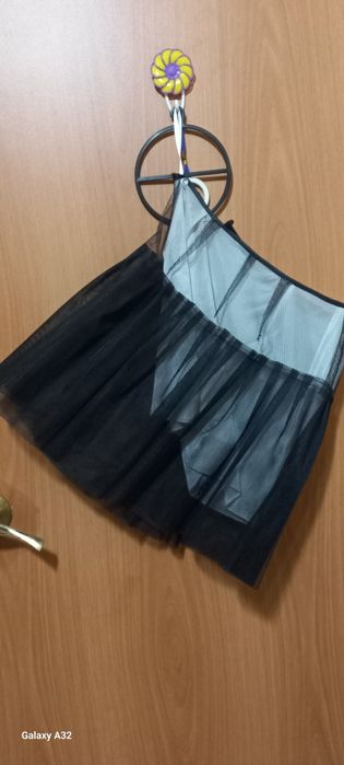 Нарядное платье 40  размер.