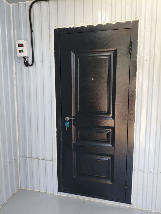 Продам морозильно-холодильную камеру