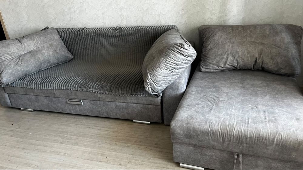 Продам Диван срочно