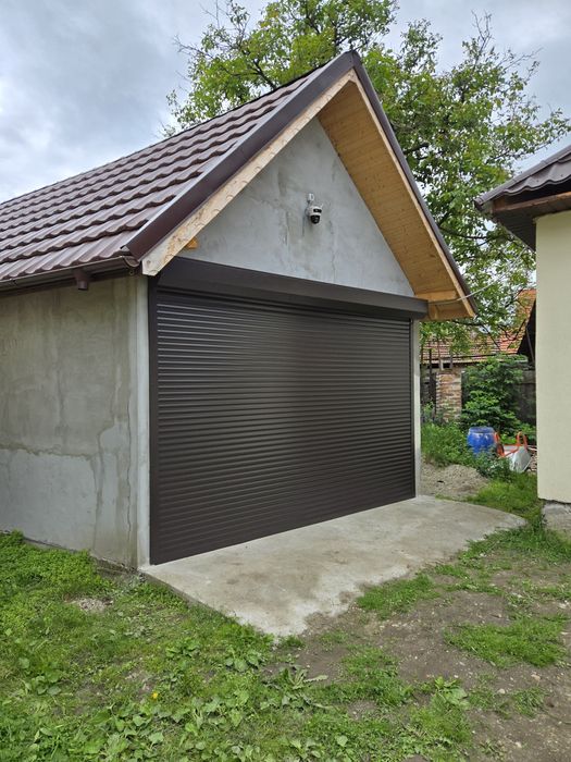 Usa secționala,usa de garaj,  uși pietonale , usi tip rulou