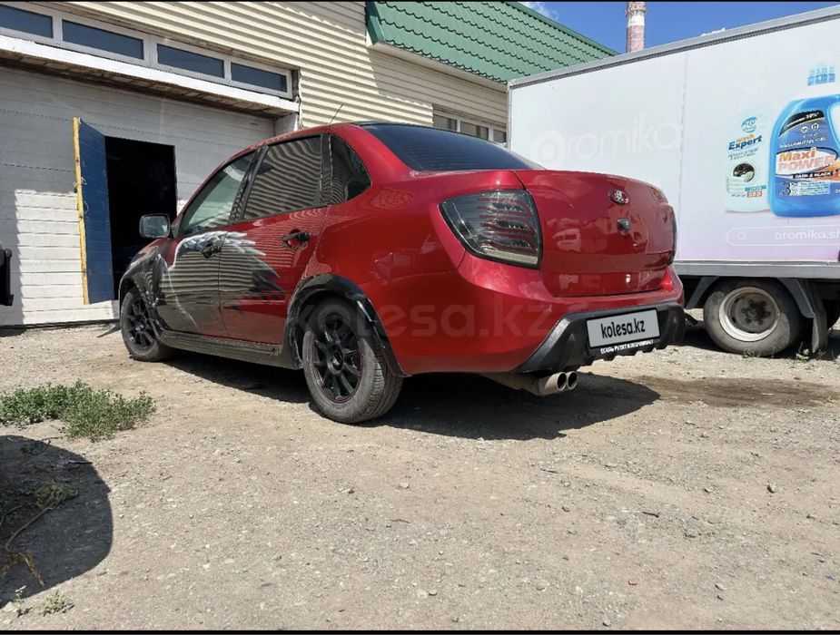Ваз Lada granta 2190   .  выпуск 2013 года