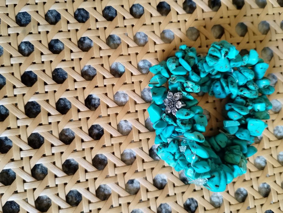 Великолепни колие и гривна естествен тюркоаз