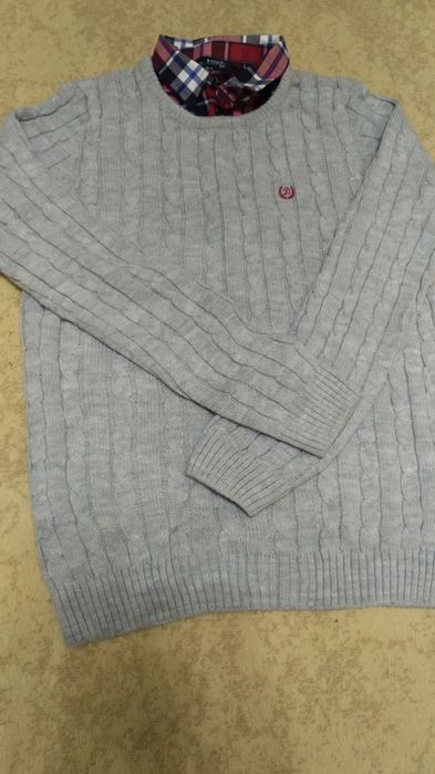 Продам свитер на мальчика