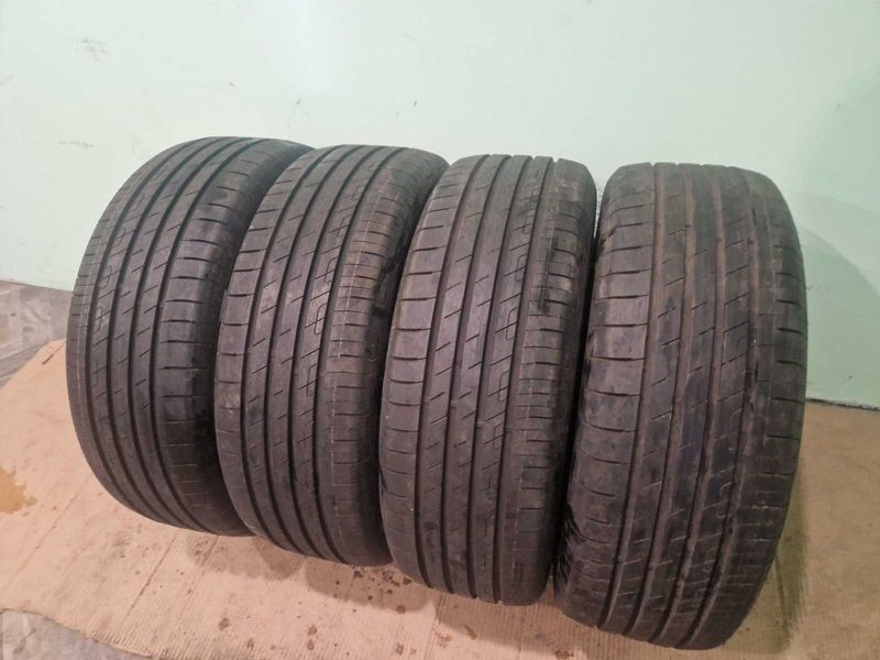 4 Goodyear R18 215/55/ 
летни гуми DOT2421