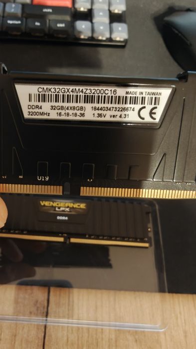 РАМ DDR4 32GB Corsair Vengeance 4x8gb