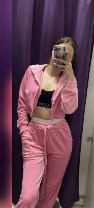 Спротивный женский костюм,вилюровый розового цвета