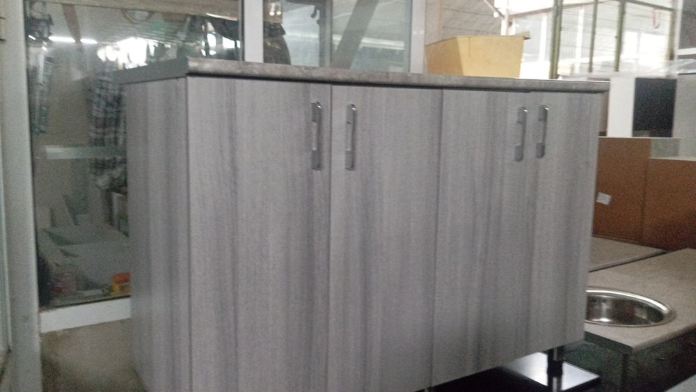 Кухня мебель сотилади